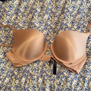 Very sexy push-up bra nude